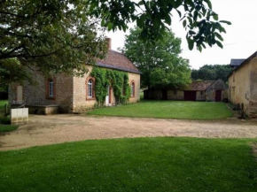 Gîte familial & authentique avec jardin arboré, entre Angers & Le Mans, idéal visites & détente - FR-1-410-208
